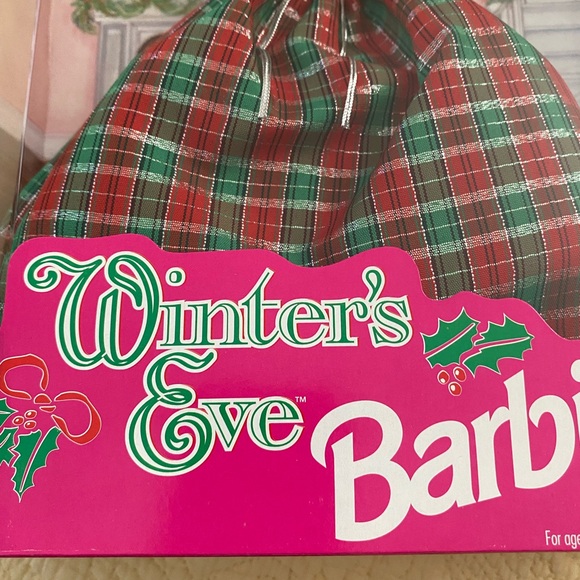 NIB 1994 Winter's Eve Barbie Doll Special Edition - Picture 5 of 6